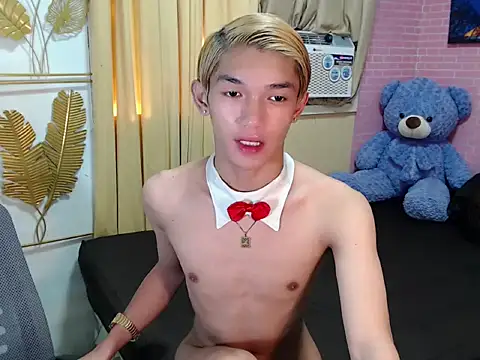 fuckerfriendsxx online show from April 29, 2026, 10:38 pm