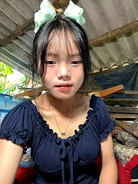 Snapshot of AdamLazis chatting on October 13, 2025, 12:34 am AdamLazis online show from October 13, 2025, 12:34 am