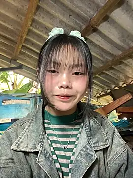 Snapshot of AdamLazis chatting on March 18, 2026, 12:58 am AdamLazis online show from March 18, 2026, 12:58 am