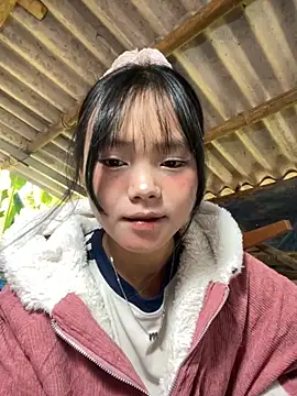 Snapshot of AdamLazis chatting on November 23, 2025, 1:59 am AdamLazis online show from November 23, 2025, 1:59 am