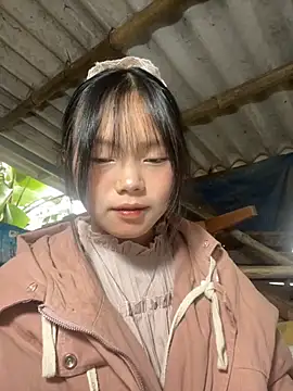 Snapshot of AdamLazis chatting on December 5, 2025, 12:54 am AdamLazis online show from December 5, 2025, 12:54 am