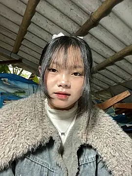 Snapshot of AdamLazis chatting on March 4, 2026, 1:24 am AdamLazis online show from March 4, 2026, 1:24 am