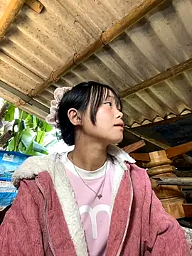 Snapshot of AdamLazis chatting on November 25, 2025, 6:25 am AdamLazis online show from November 25, 2025, 6:25 am