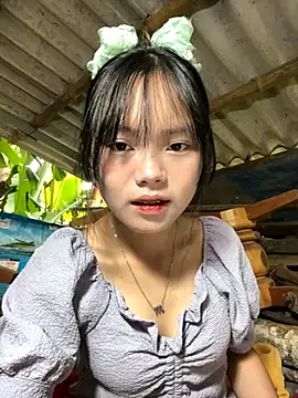 Snapshot of AdamLazis chatting on October 28, 2025, 1:06 am AdamLazis online show from October 28, 2025, 1:06 am