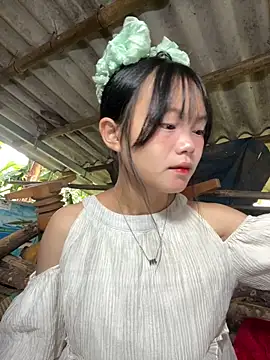 Snapshot of AdamLazis chatting on October 16, 2025, 12:41 am AdamLazis online show from October 16, 2025, 12:41 am