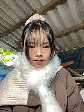 Snapshot of AdamLazis chatting on November 22, 2025, 12:43 am AdamLazis online show from November 22, 2025, 12:43 am