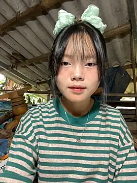 Snapshot of AdamLazis chatting on October 14, 2025, 1:17 am AdamLazis online show from October 14, 2025, 1:17 am