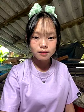 Snapshot of AdamLazis chatting on October 21, 2025, 12:43 am AdamLazis online show from October 21, 2025, 12:43 am