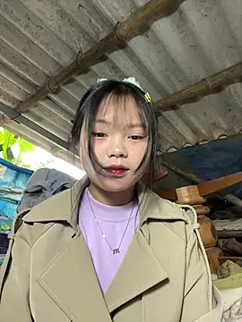 Snapshot of AdamLazis chatting on February 7, 2026, 1:13 am AdamLazis online show from February 7, 2026, 1:13 am