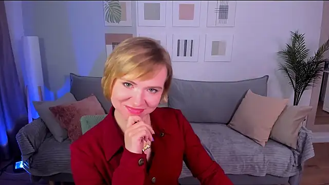 Snapshot of BellaSmitty chatting on April 12, 2026, 5:00 am BellaSmitty online show from April 12, 2026, 5:00 am