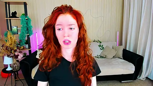 Snapshot of ChristinaConteeree chatting on November 26, 2025, 7:25 pm ChristinaConteeree online show from November 26, 2025, 7:25 pm