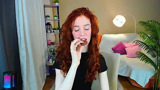 Snapshot of ChristinaConteeree chatting on November 25, 2025, 1:22 pm ChristinaConteeree online show from November 25, 2025, 1:22 pm