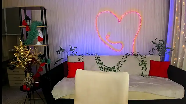 Snapshot of ChristinaConteeree chatting on June 12, 2026, 7:11 pm ChristinaConteeree online show from June 12, 2026, 7:11 pm