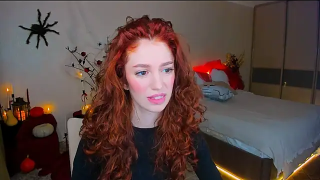 Snapshot of ChristinaConteeree chatting on October 24, 2025, 1:21 pm ChristinaConteeree online show from October 24, 2025, 1:21 pm