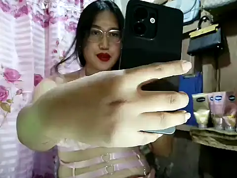 Snapshot of Romantic_Sabrina chatting on August 7, 2026, 1:55 am Romantic Sabrina online show from August 7, 2026, 1:55 am