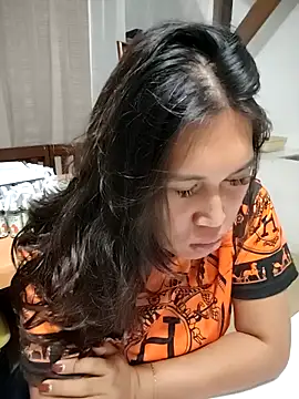 Snapshot of Romantic_Sabrina chatting on October 28, 2025, 8:41 pm Romantic Sabrina online show from October 28, 2025, 8:41 pm