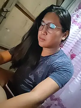 Snapshot of Romantic_Sabrina chatting on July 3, 2026, 4:24 pm Romantic Sabrina online show from July 3, 2026, 4:24 pm