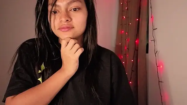 Snapshot of Candela___ chatting on October 8, 2025, 7:21 am Candela online show from October 8, 2025, 7:21 am