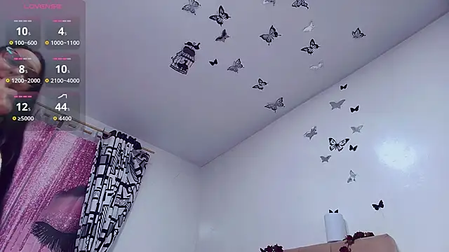 KattyLatina online show from October 9, 2025, 10:54 pm