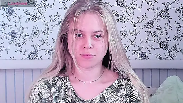 Snapshot of AngelAnty chatting on July 1, 2026, 10:15 am AngelAnty online show from July 1, 2026, 10:15 am