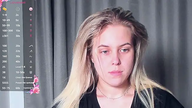 Snapshot of AngelAnty chatting on November 3, 2025, 3:26 pm AngelAnty online show from November 3, 2025, 3:26 pm