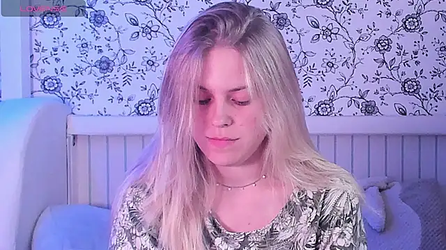 Snapshot of AngelAnty chatting on June 26, 2026, 3:18 pm AngelAnty online show from June 26, 2026, 3:18 pm