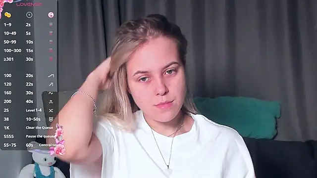 Snapshot of AngelAnty chatting on November 6, 2025, 3:16 pm AngelAnty online show from November 6, 2025, 3:16 pm