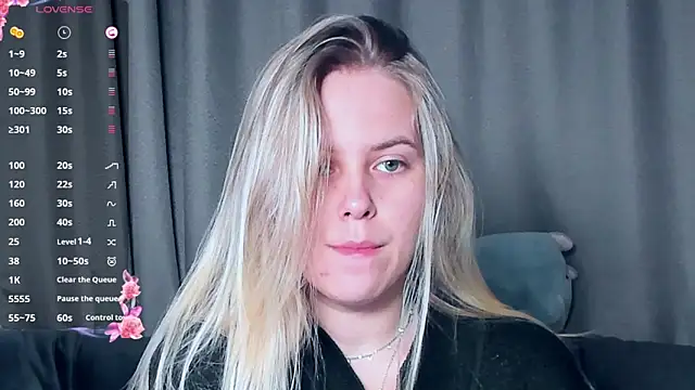 Snapshot of AngelAnty chatting on November 16, 2025, 1:16 pm AngelAnty online show from November 16, 2025, 1:16 pm