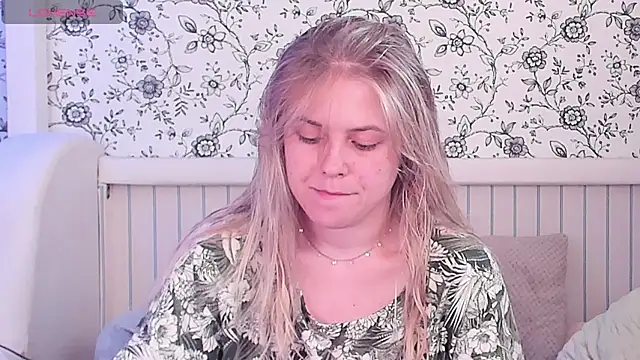 Snapshot of AngelAnty chatting on June 29, 2026, 5:01 pm AngelAnty online show from June 29, 2026, 5:01 pm