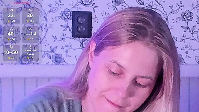Snapshot of AngelAnty chatting on July 22, 2026, 5:26 pm AngelAnty online show from July 22, 2026, 5:26 pm
