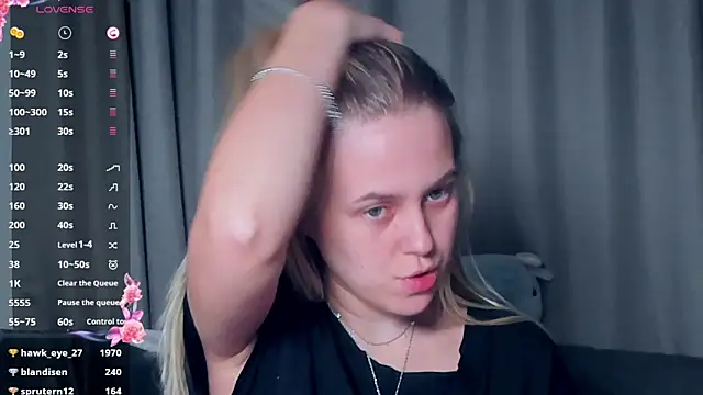 Snapshot of AngelAnty chatting on November 10, 2025, 2:00 pm AngelAnty online show from November 10, 2025, 2:00 pm