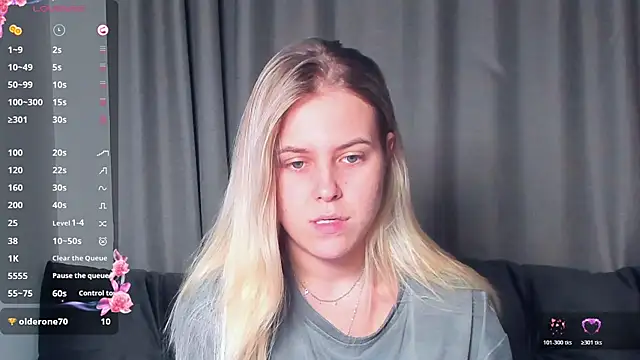 Snapshot of AngelAnty chatting on November 7, 2025, 4:22 pm AngelAnty online show from November 7, 2025, 4:22 pm