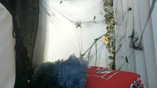 angelainparis28 online show from October 14, 2025, 6:03 am