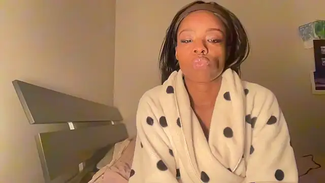 Peachyz69 online show from November 1, 2025, 2:51 am