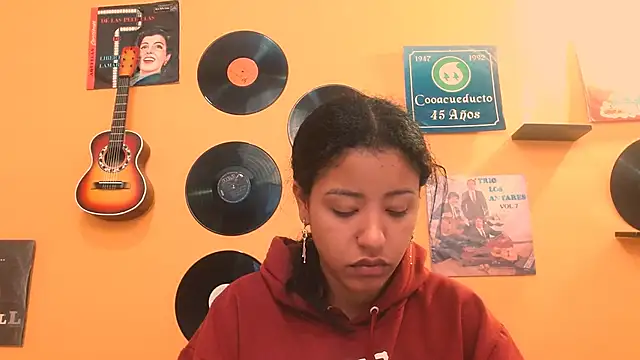 meisevil77 online show from November 10, 2025, 3:22 am