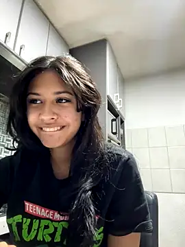 Snapshot of lynn9000 chatting on November 20, 2025, 5:19 am lynn9000 online show from November 20, 2025, 5:19 am