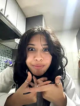 Snapshot of lynn9000 chatting on November 21, 2025, 7:07 am lynn9000 online show from November 21, 2025, 7:07 am