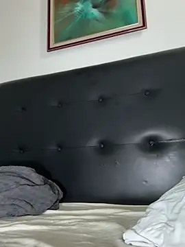 lynn9000 online show from February 24, 2026, 6:58 am