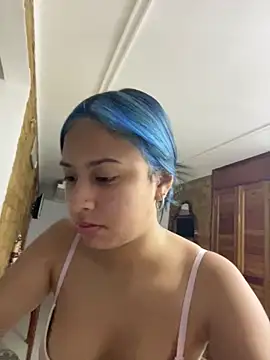 lynn9000 online show from May 15, 2026, 12:08 am