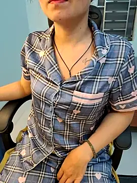 Bee sweet online show from November 6, 2025, 3:16 pm