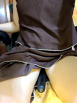 Bee sweet online show from October 19, 2025, 8:55 pm