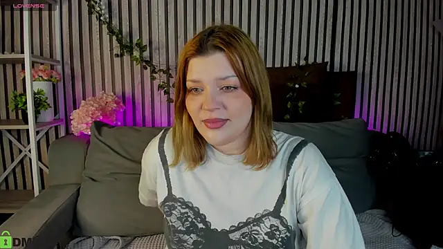 Snapshot of Michele_Greenn chatting on March 1, 2026, 1:05 am Michele Greenn online show from March 1, 2026, 1:05 am