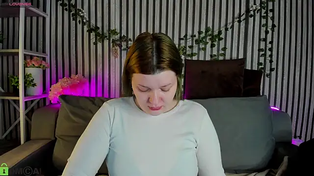 Snapshot of Michele_Greenn chatting on February 12, 2026, 1:05 am Michele Greenn online show from February 12, 2026, 1:05 am