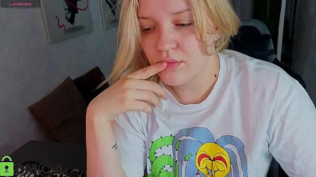 Snapshot of Michele_Greenn chatting on August 4, 2026, 1:10 am Michele Greenn online show from August 4, 2026, 1:10 am