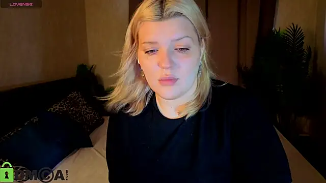 Snapshot of Michele_Greenn chatting on July 5, 2026, 12:48 am Michele Greenn online show from July 5, 2026, 12:48 am