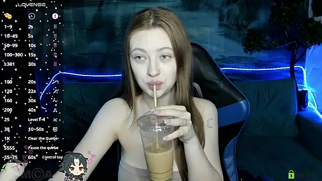 AmourLily online show from May 28, 2026, 6:21 am