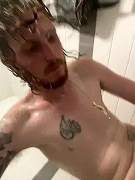 Snapshot of BIGxRED chatting on September 10, 2025, 12:09 am BIGxRED online show from September 10, 2025, 12:09 am