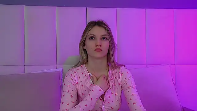 StacyEvances online show from February 20, 2026, 6:48 am