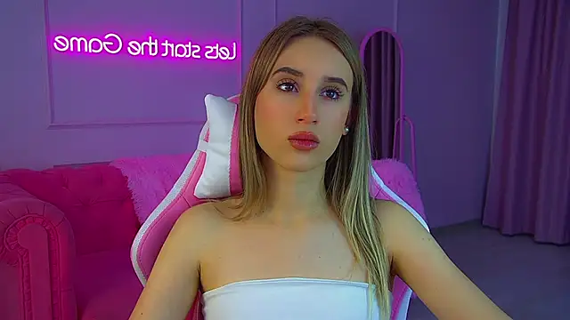 Snapshot of VictoriaHopsons chatting on November 16, 2025, 6:07 am VictoriaHopsons online show from November 16, 2025, 6:07 am