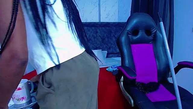 Snapshot of mia__thomson_ chatting on November 27, 2025, 1:11 pm mia thomson online show from November 27, 2025, 1:11 pm